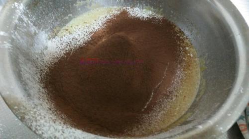 可可戚風蛋糕(8寸)的做法