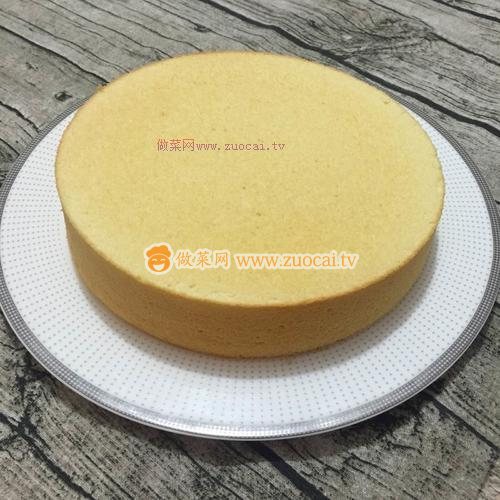 三花淡奶戚風(fēng)蛋糕的做法