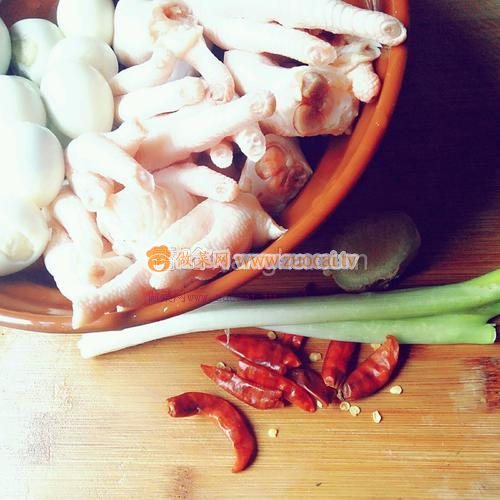 雞爪燒鵪鶉蛋的做法