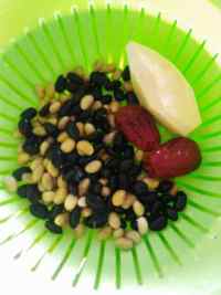 紅棗番薯黑豆?jié){的做法步驟1