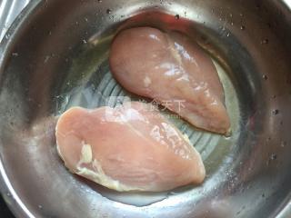 牛油果雞排的做法步驟:1