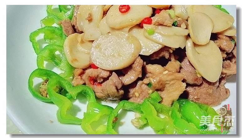 過(guò)油滑肉菇的做法