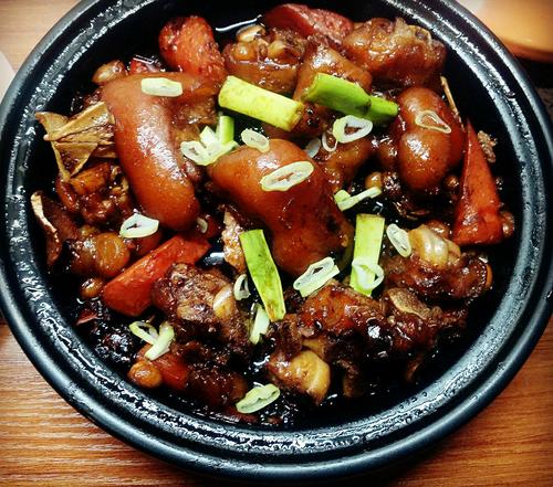 塔吉鍋版燜豬蹄的做法