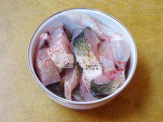 秋葵煎皖魚的做法步驟:2