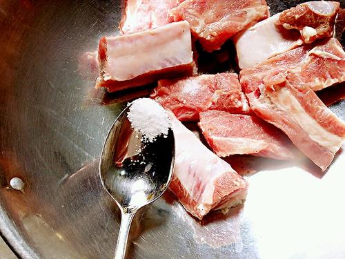 干煸椒鹽排骨的做法