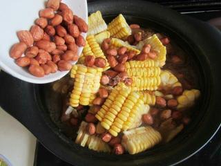 玉米燒排骨的做法步驟:7