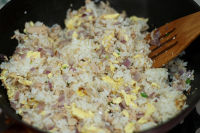 金槍魚營(yíng)養(yǎng)炒飯的做法步驟8