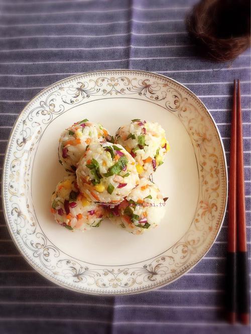 繽紛飯團的做法