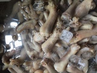 泡椒鳳爪的做法步驟:4