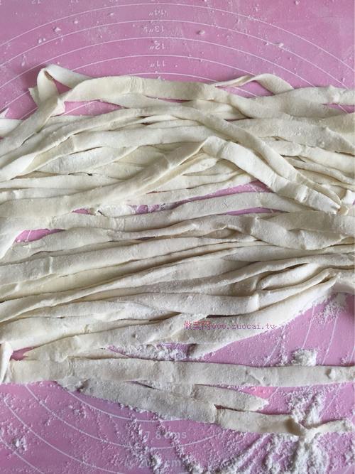 牛肉手搟面的做法