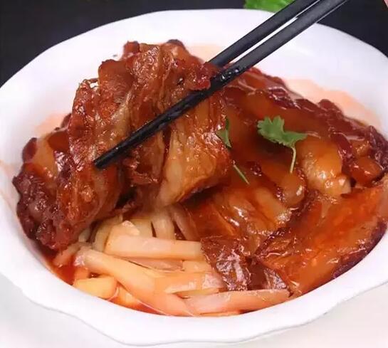 肥而不膩的客家菜子姜扣肉怎么做？