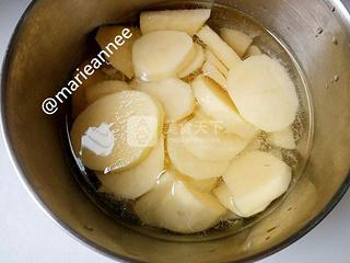 土豆肉片湯的做法步驟:1