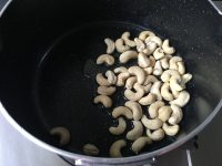 蘆筍拌腰果的做法步驟4