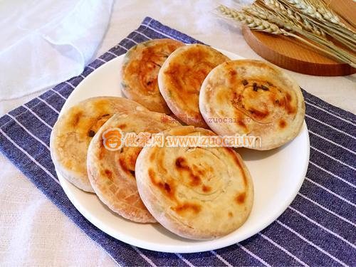 玫瑰腐乳蔥花燙面餅的做法