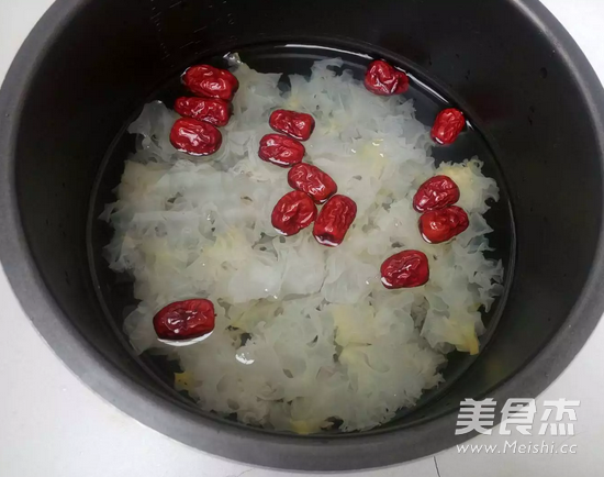 冰糖紅棗銀耳羹#孕產(chǎn)婦食譜#的做法