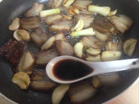 臘肉干鍋土豆片的做法步驟11