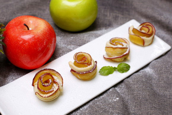 新鮮玫瑰花蘋(píng)果派