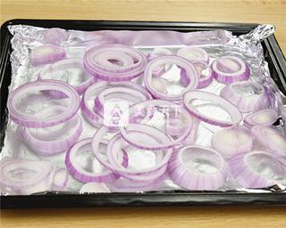 垂涎三尺的洋蔥烤鷓鴣做法的做法步驟:4