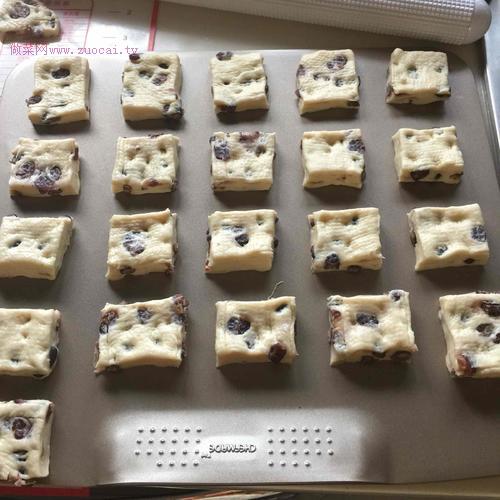 蜜紅豆淡奶面包塊的做法