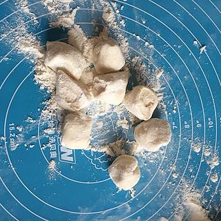 韭菜盒子的做法步驟:7