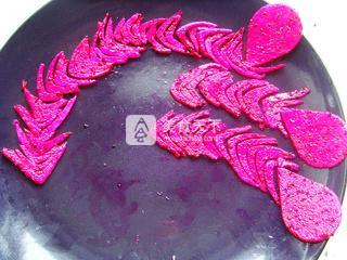 鳳凰呈祥【創(chuàng)意水果拼盤】的做法步驟:3