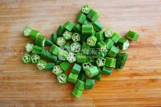 洋蔥南瓜燒秋葵的做法步驟:4