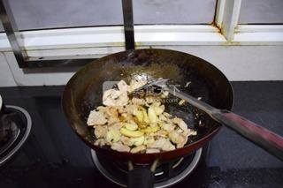 香辣土豆片的做法步驟:5