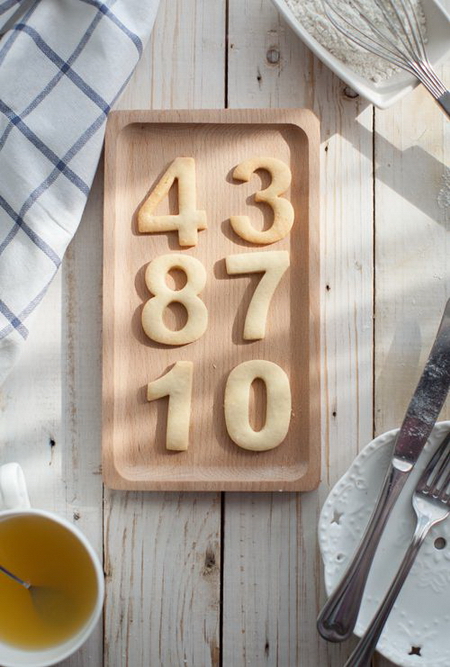 杏仁數(shù)字餅干的做法