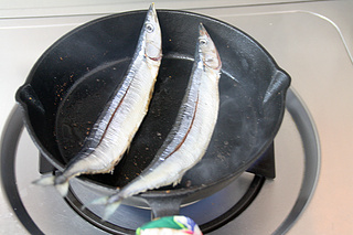 干煎秋刀魚(yú)