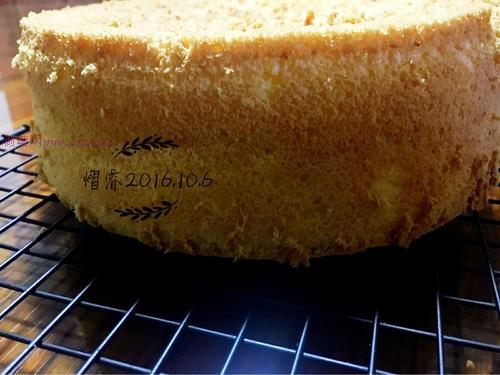 八寸戚風(fēng)蛋糕的做法