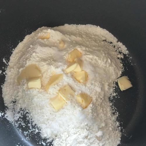 黑胡椒洋蔥司康的做法