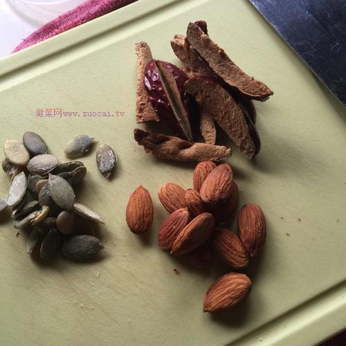 奶香黑芝麻發(fā)糕的做法