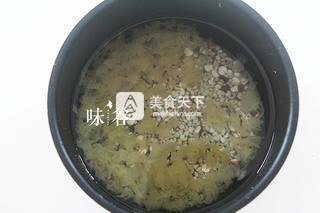 芡實(shí)薏米銀耳羹的做法步驟:4