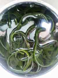 海帶絲炒肉的做法步驟1