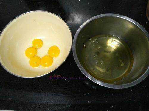 電飯煲戚風(fēng)蛋糕的做法