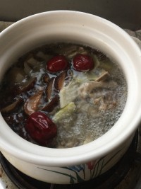 香菇燉乳鴿的做法步驟9