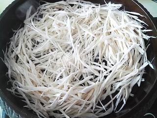 【干煸杏鮑菇】的做法步驟:2