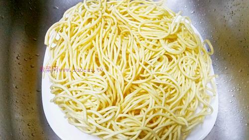 大蝦伊面的做法