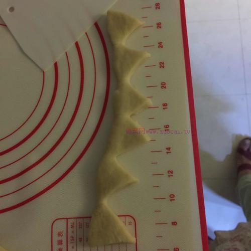 太陽花早餐面包圈的做法