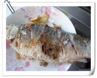 蒜瓣燒鯽魚
