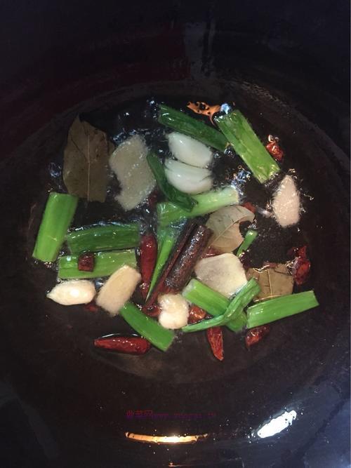 牛肉手搟面的做法