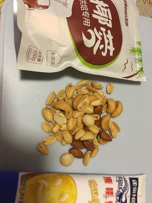 干果椰絲煉奶球的做法