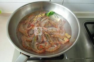 蒜蓉白煮蝦的做法步驟:6