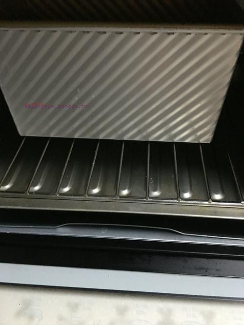 南瓜吐司(一次發(fā)酵法)的做法