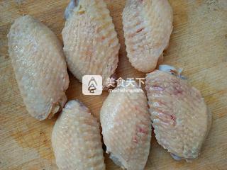 蒜蓉辣椒醬烤翅的做法步驟:1