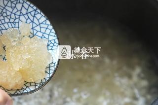 芡實(shí)薏米銀耳羹的做法步驟:5