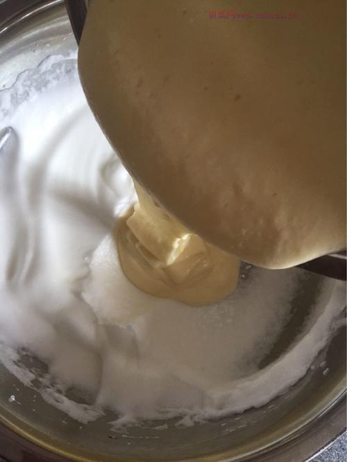 8寸戚風(fēng)蛋糕的做法