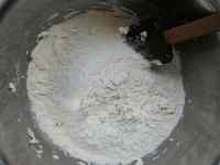 【烘焙甜點(diǎn)】椰蓉甜甜圈的做法步驟5