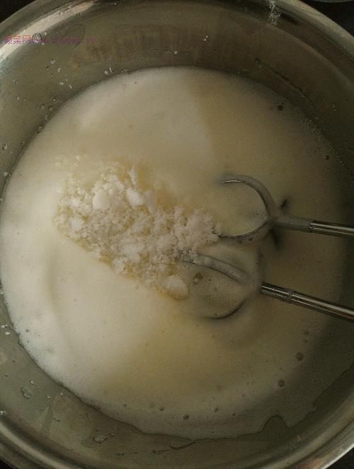 八寸戚風(fēng)蛋糕的做法