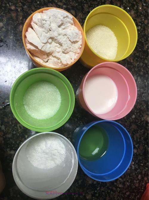 八寸戚風(fēng)蛋糕的做法